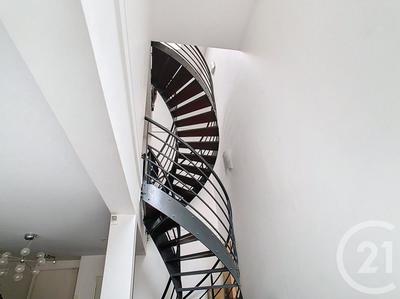 Maison - 96 m² - 5 pièces