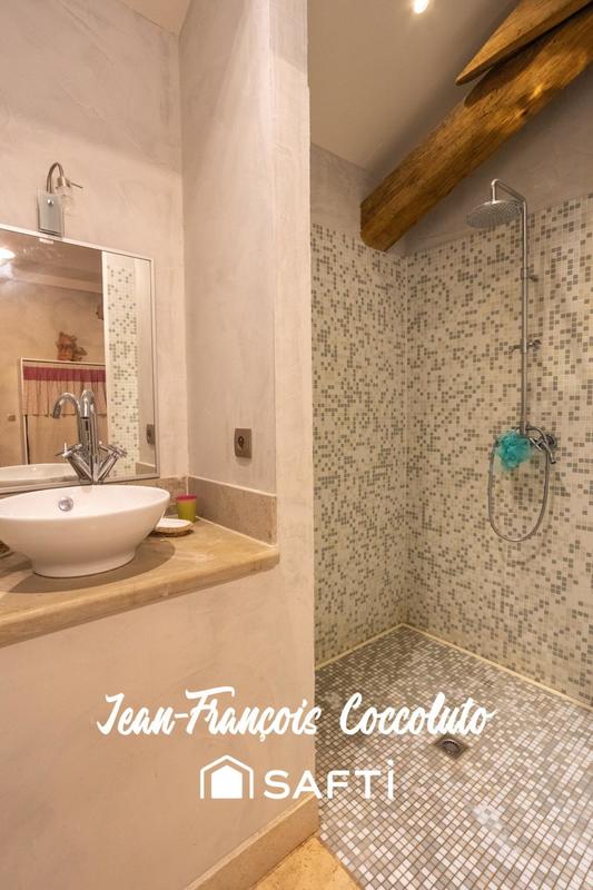 Maison - 350 m² - 13 pièces