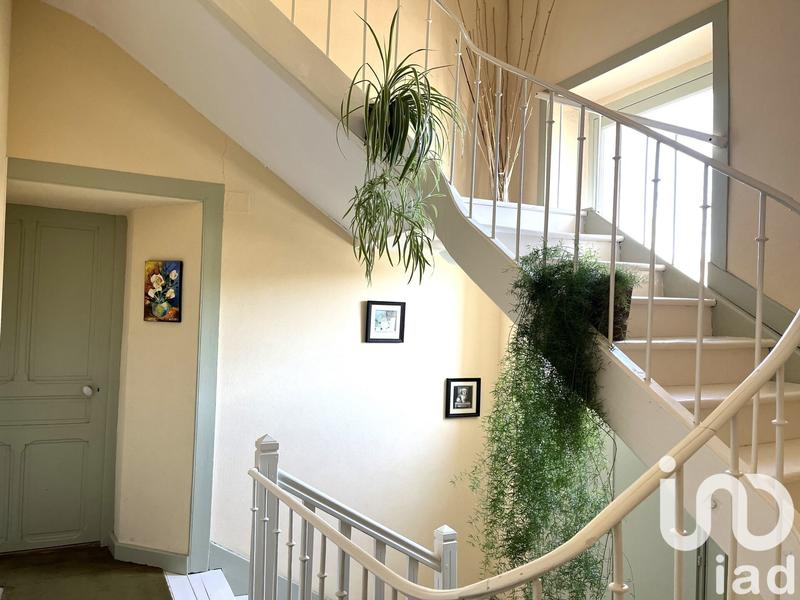 Maison - 372 m² - 12 pièces