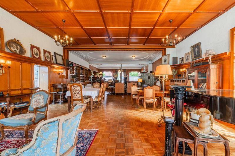 Maison - 600 m² - 19 pièces