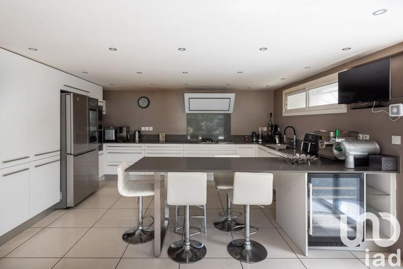 Maison - 249 m² - 6 pièces