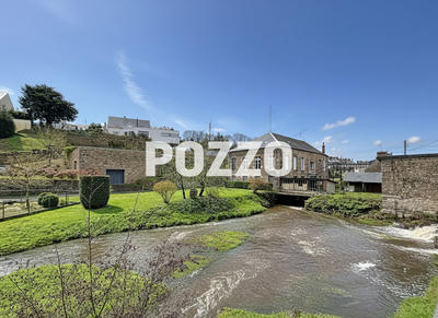 Maison - 134 m² - 9 pièces