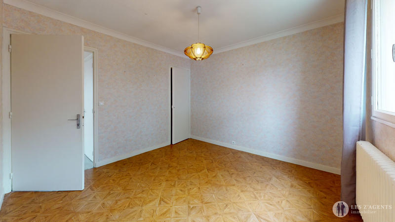 Maison - 101 m² - 6 pièces