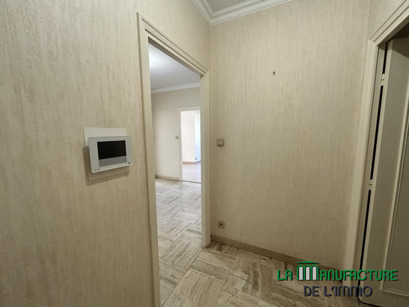 Appartement - 151 m² - 6 pièces