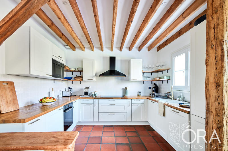 Maison ancienne - 228 m² - 6 pièces