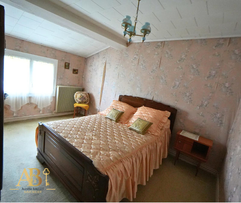 Maison ancienne - 136 m² - 4 pièces