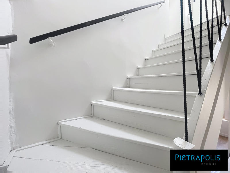 Appartement - 107 m² - 6 pièces