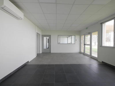 Local d'activités - 490 m²