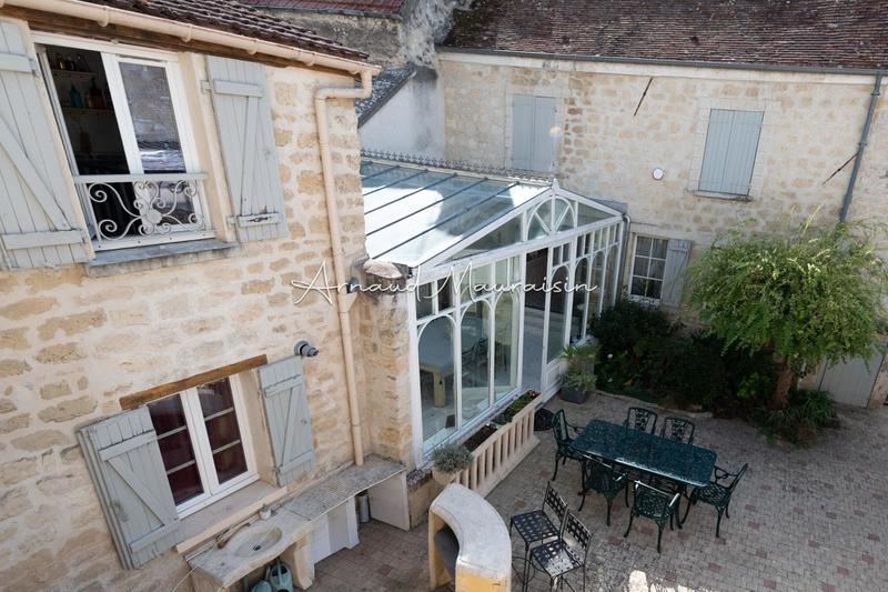 Maison - 275 m² - 7 pièces