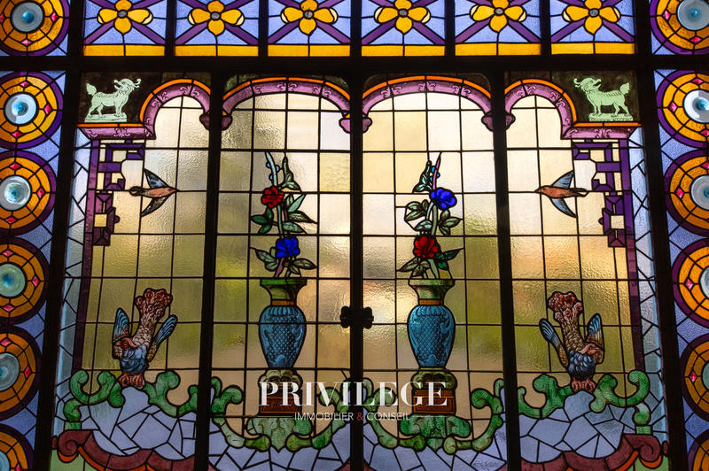 Propriété - 824 m² - 11 pièces