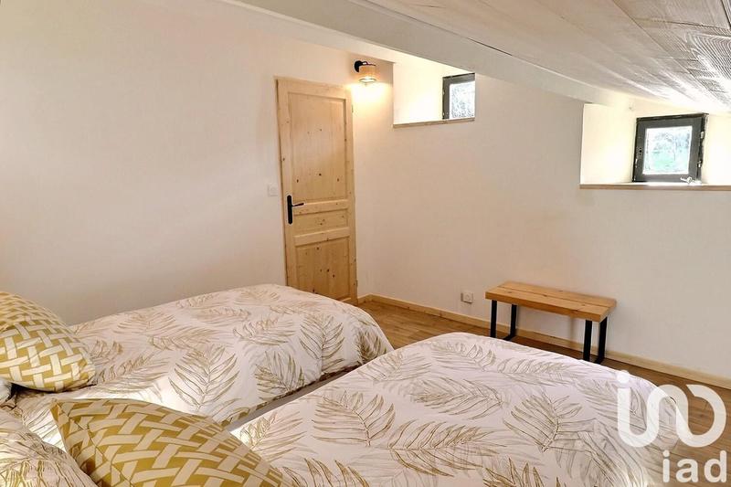 Maison - 215 m² - 6 pièces