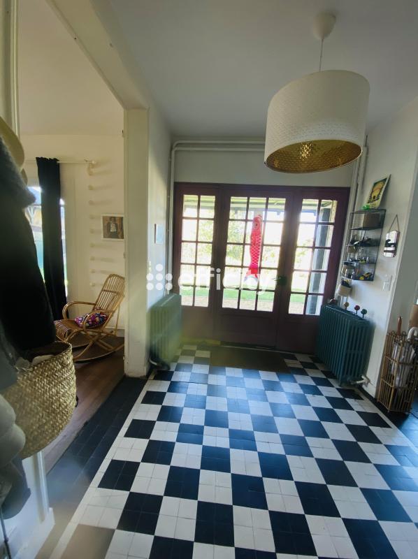 Maison - 246 m² - 10 pièces