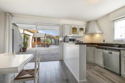 Maison - 296 m² - 7 pièces