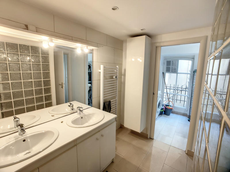 Appartement - 130 m² - 6 pièces