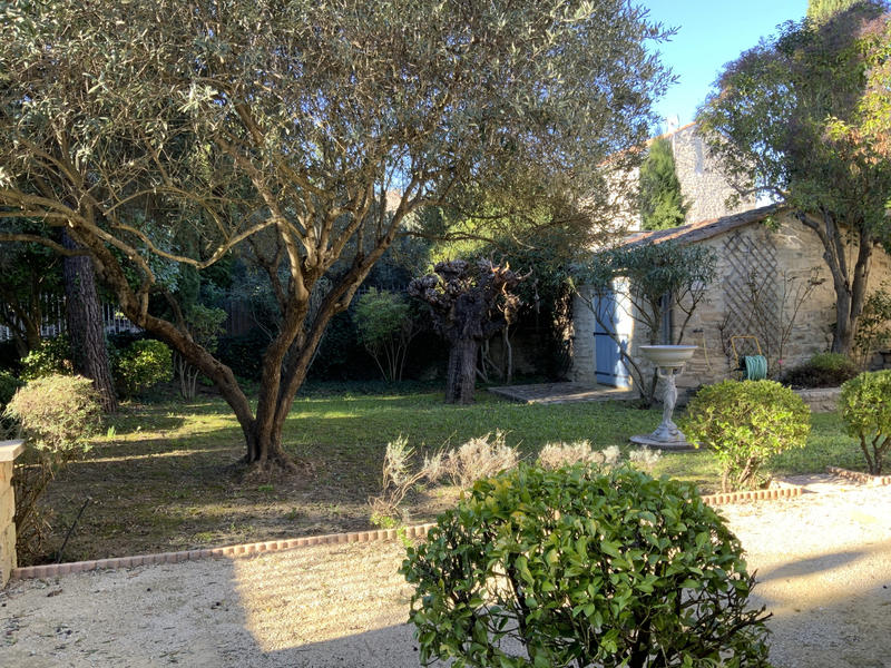 Maison - 234 m² - 8 pièces