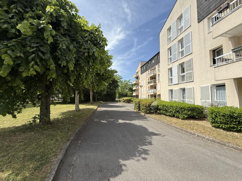 Appartement - 79 m² - 4 pièces