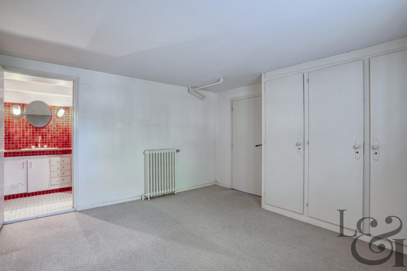 Maison - 244 m² - 9 pièces