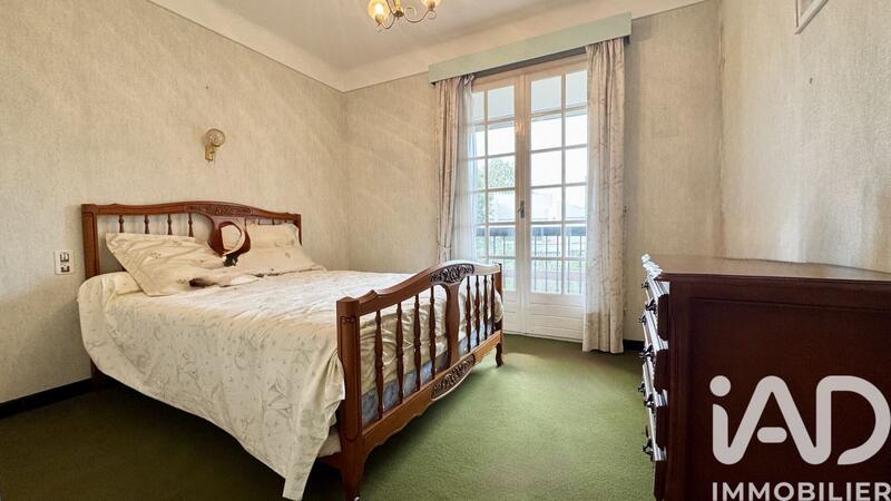 Maison - 180 m² - 7 pièces