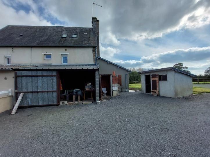 Maison - 93 m² - 7 pièces