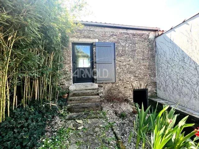 Maison - 252 m² - 11 pièces