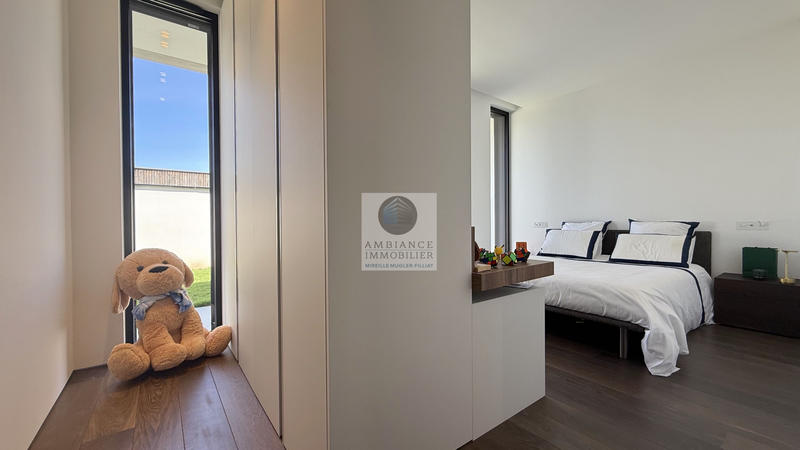 Maison - 282 m² - 7 pièces