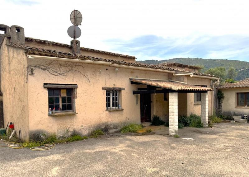 Maison - 265 m² - 5 pièces