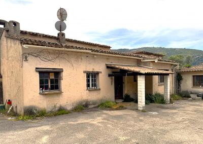 Maison - 265 m² - 5 pièces