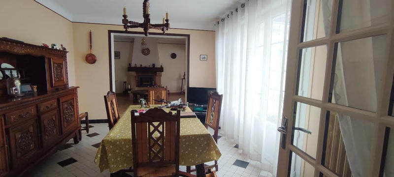 Maison - 121 m² - 5 pièces