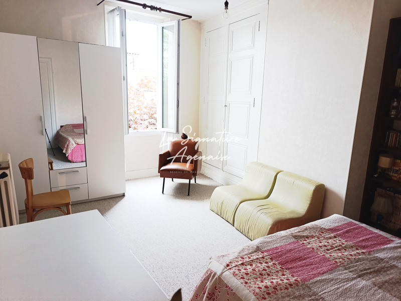 Maison - 248 m² - 8 pièces