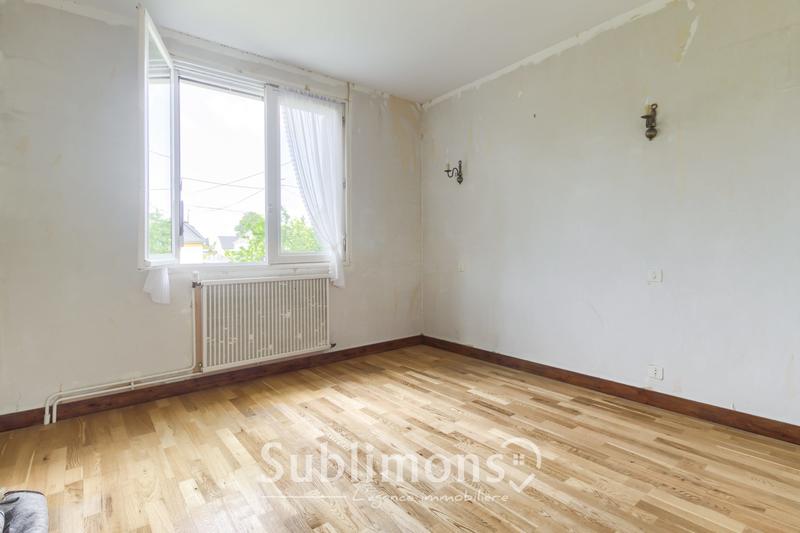 Maison traditionnelle - 88 m² - 4 pièces