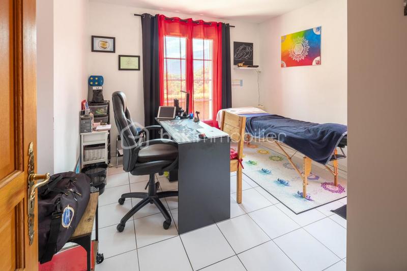 Propriété - 324 m² - 13 pièces