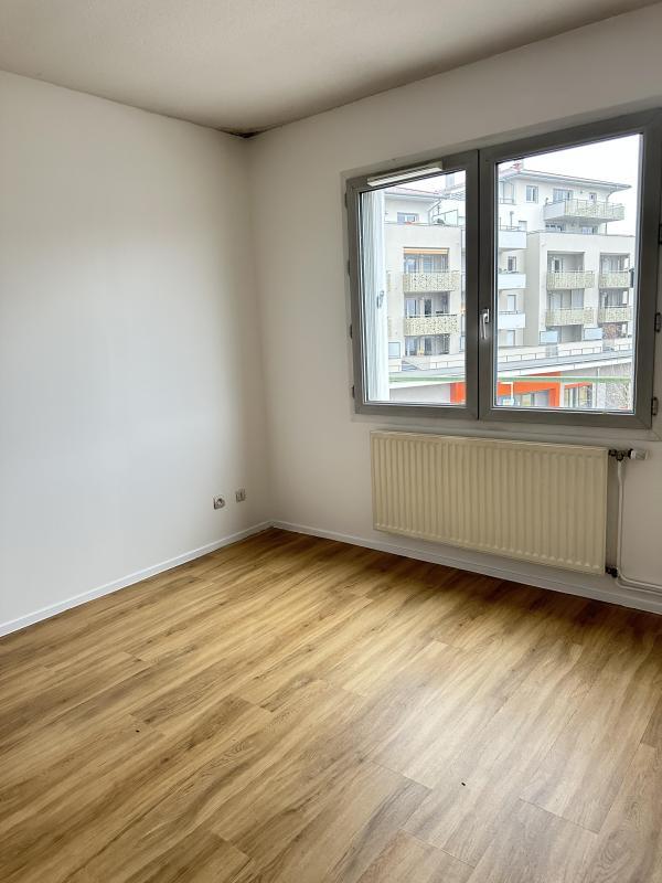 Appartement - 80 m² - 3 pièces