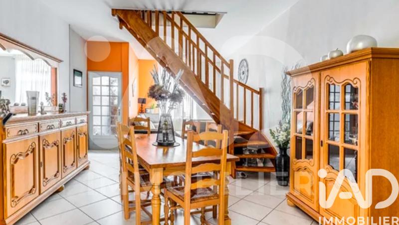Maison - 90 m² - 4 pièces