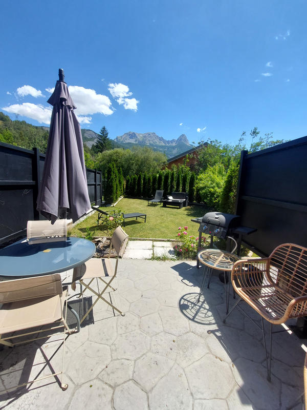 Maison - 396 m² - 14 pièces