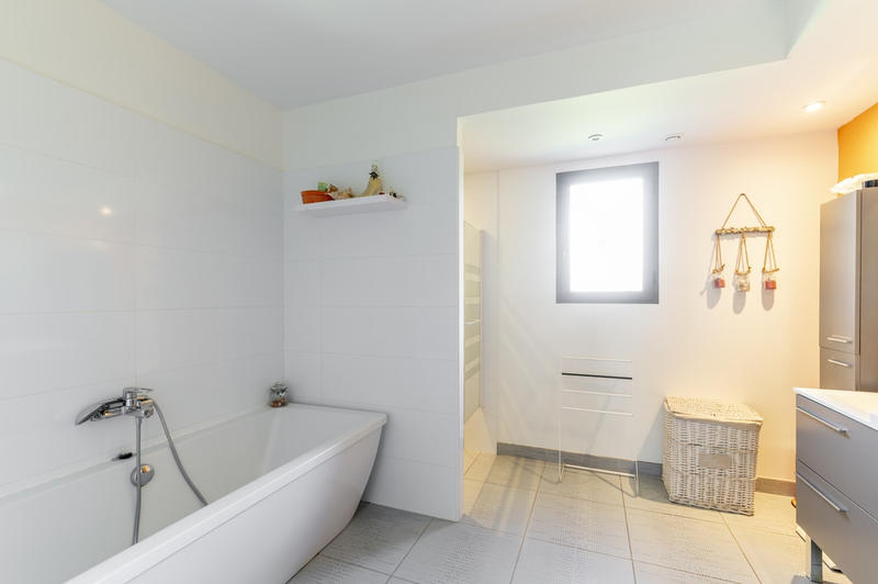 Maison - 166 m² - 7 pièces