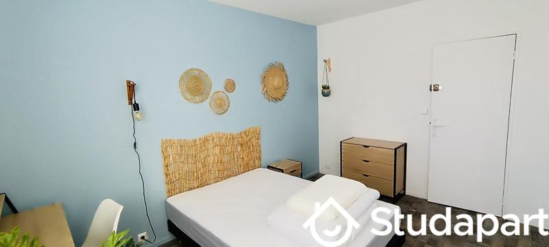 Chambre - 11 m² - 1 pièce