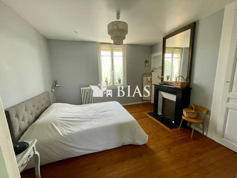 Maison - 236 m² - 7 pièces