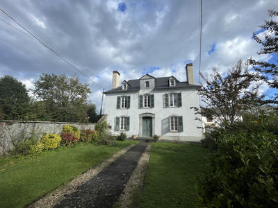 Maison - 200 m² - 5 pièces