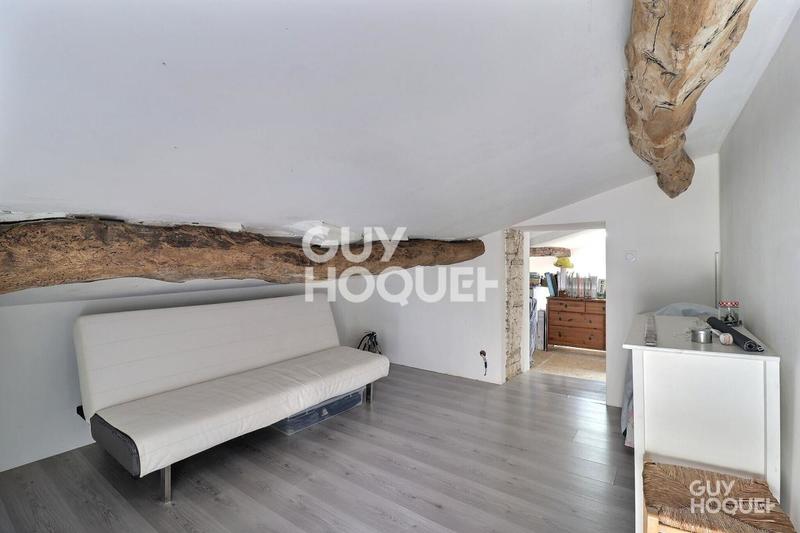 Maison - 216 m² - 7 pièces