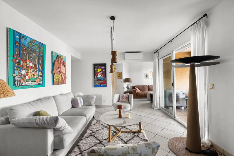 Appartement - 90 m² - 4 pièces