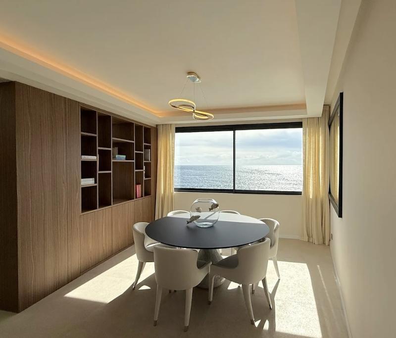 Villa - 247 m² - 6 pièces