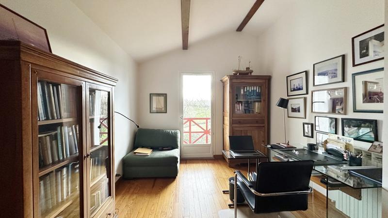 Maison contemporaine - 188 m² - 6 pièces