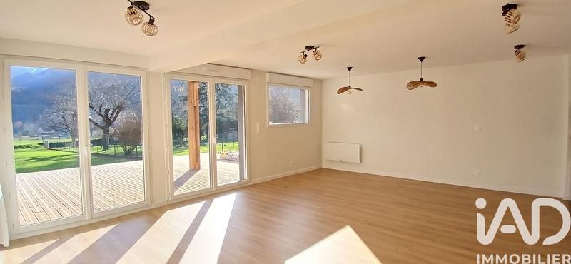 Appartement - 80 m² - 3 pièces