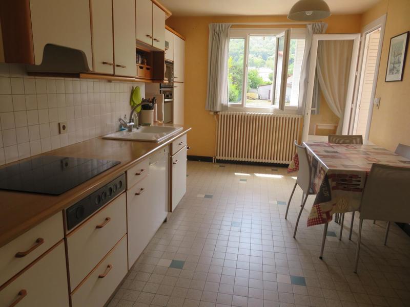 Maison - 178 m² - 8 pièces