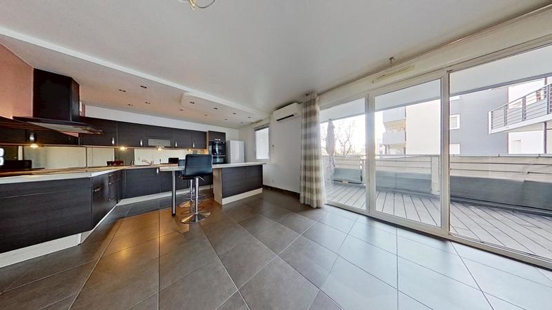 Appartement - 77 m² - 4 pièces