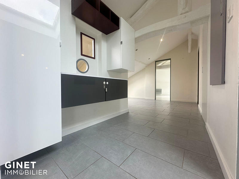 Appartement - 120 m² - 3 pièces