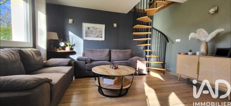 Maison - 92 m² - 5 pièces