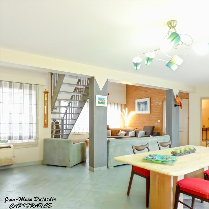 Maison d'architecte - 250 m² - 8 pièces