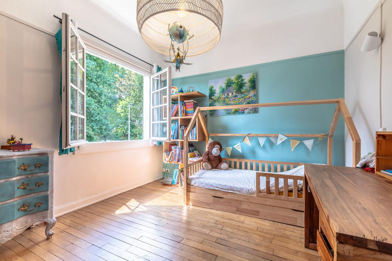 Maison - 300 m² - 10 pièces