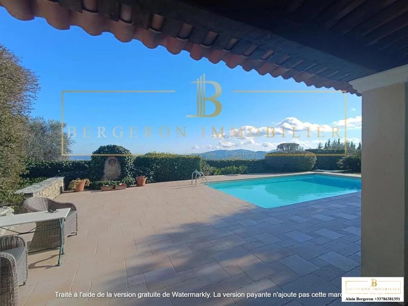 Villa - 185 m² - 6 pièces